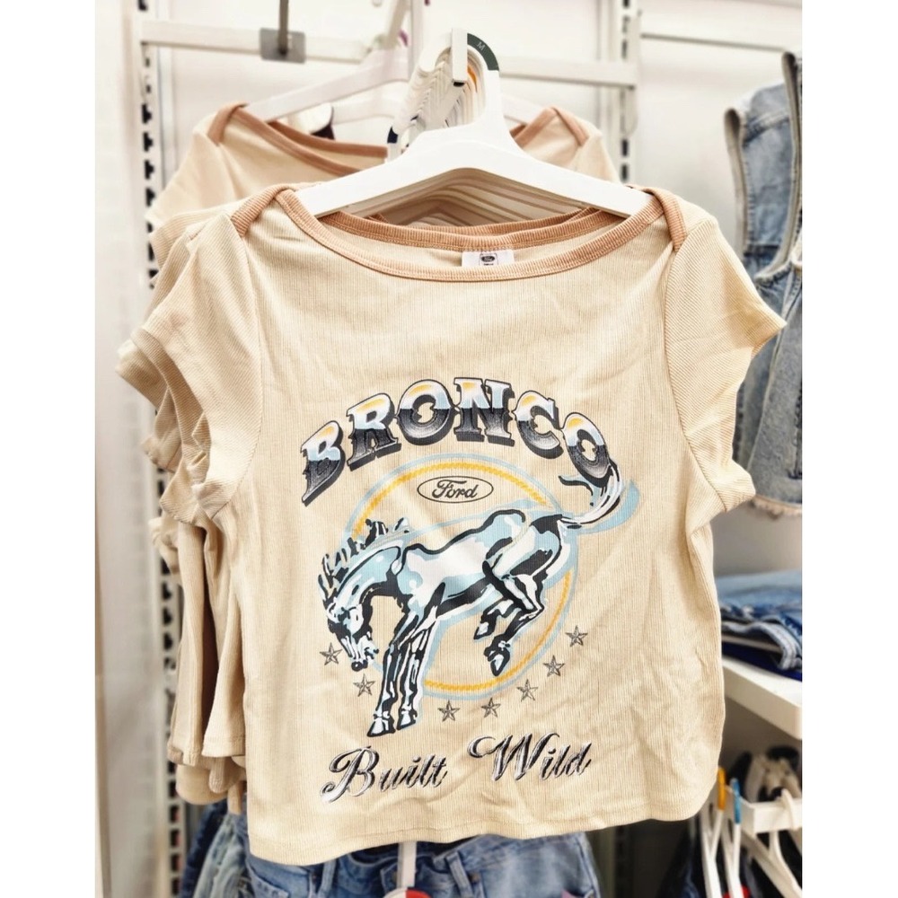 Grayson Collective Ford Bronco Graphic Tee Women Large Beige New With Tags